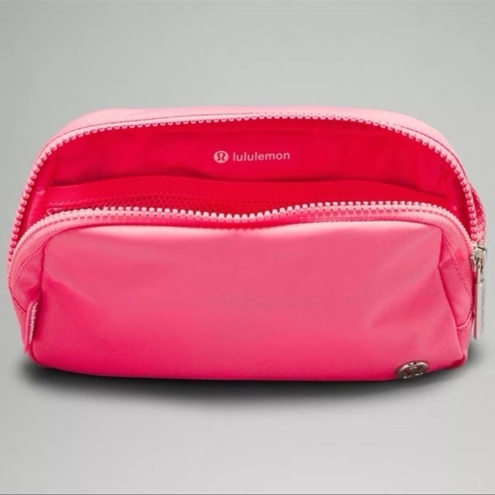 Lululemon Everywhere Belt Bag Sakura Pink Crossbody Bag Nwt - Picture 4 of 6